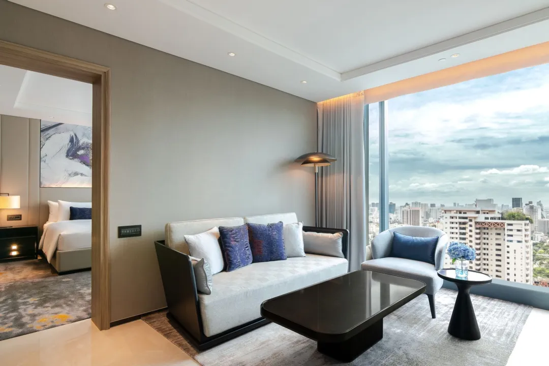 Executive Suite - Seating Aeria