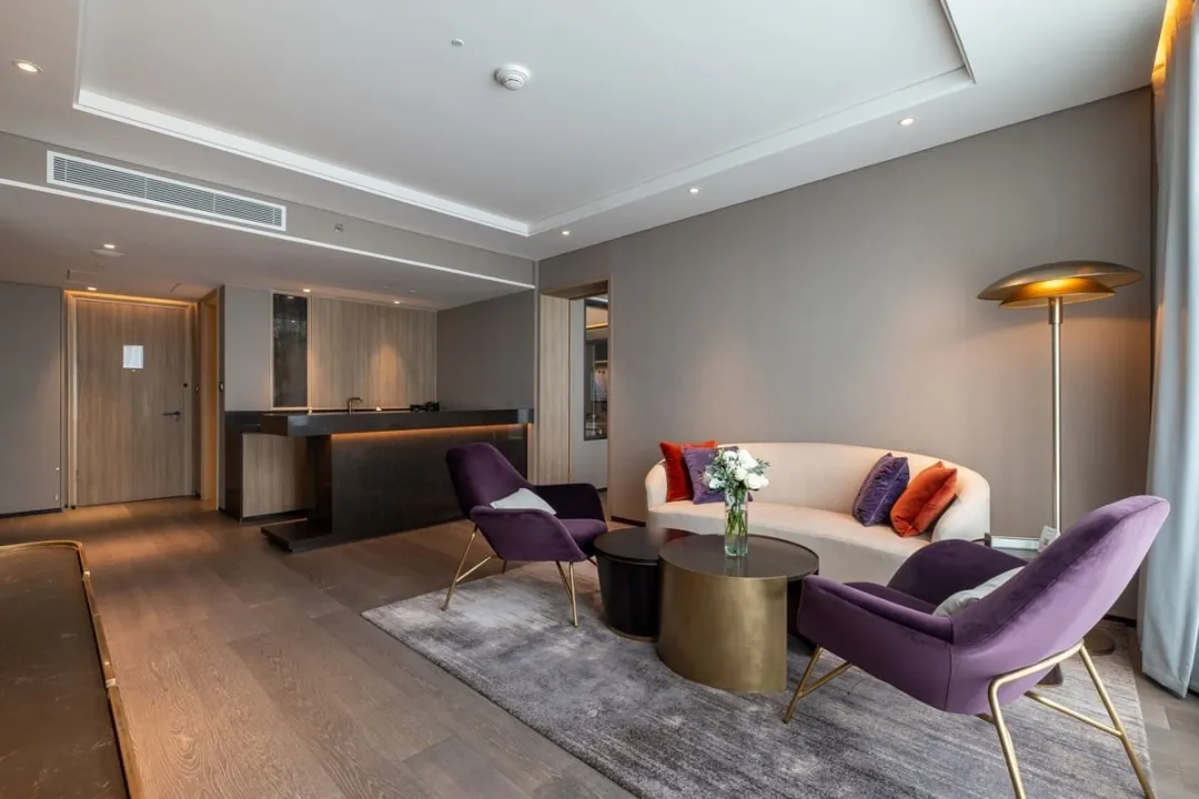 One Bedroom Entertainment Suite - Living Room