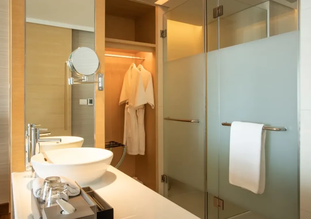 AVANI River View One Bedroom Suite - Bathroom