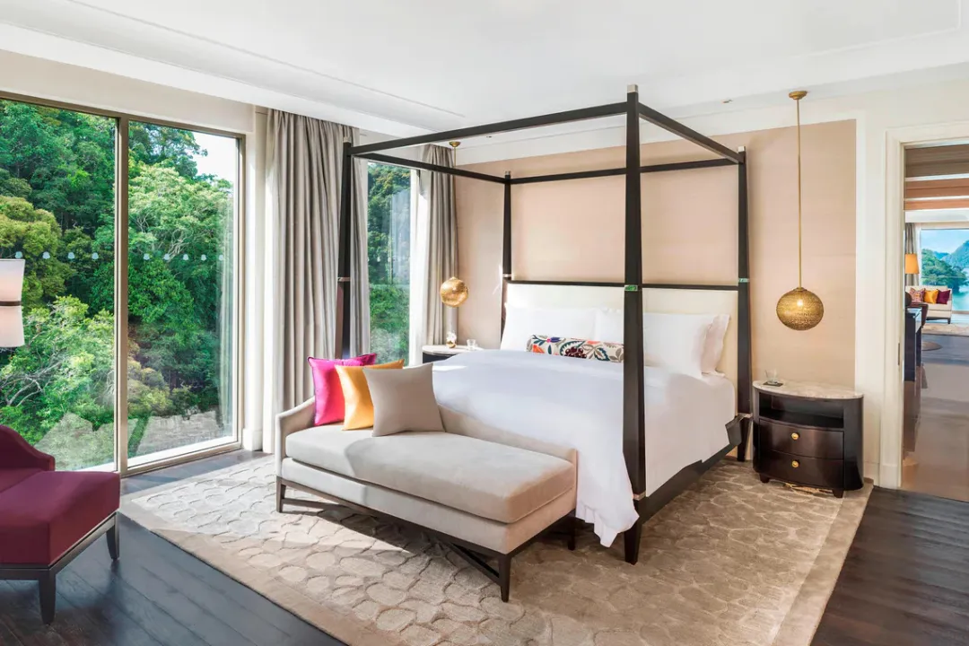 Panoramic Suite - Bedroom