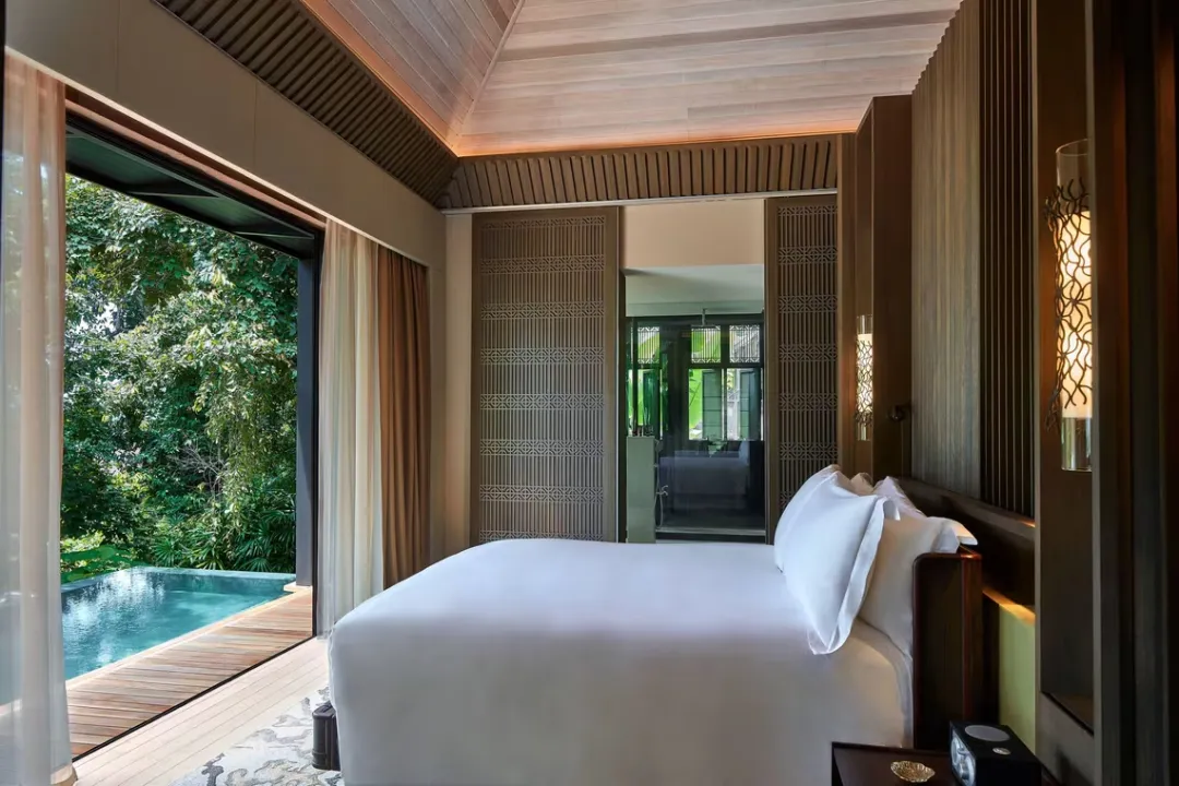 Rainforest Villa with Private Pool - Bedroom