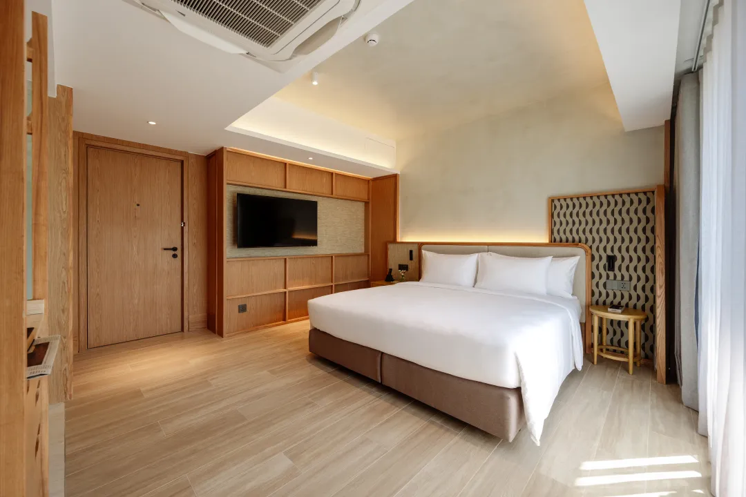 Ad Lib Bangkok - Superior Plus Room - Full View