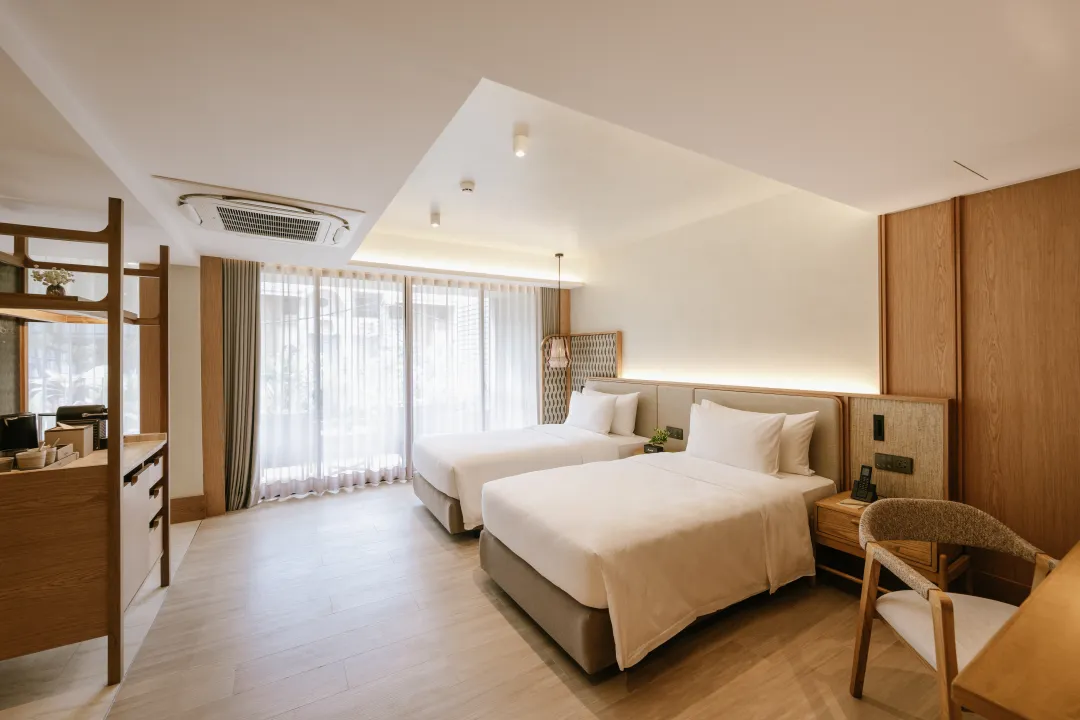 Ad Lib Bangkok - Premier Terrace Room -  Twin Beds