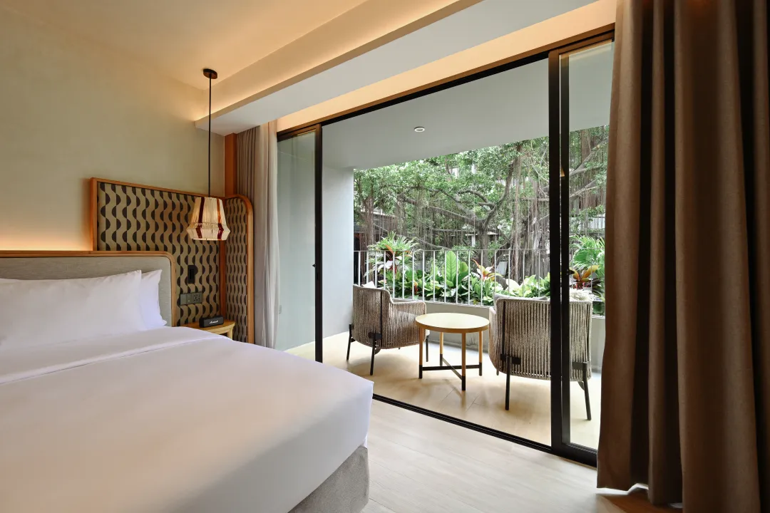 Ad Lib Bangkok - Premier Terrace Room - King Bed