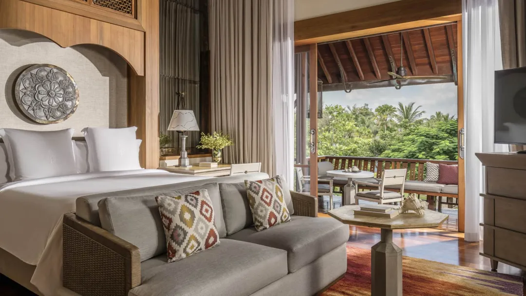 Garden View Upper Floor - Bedroom