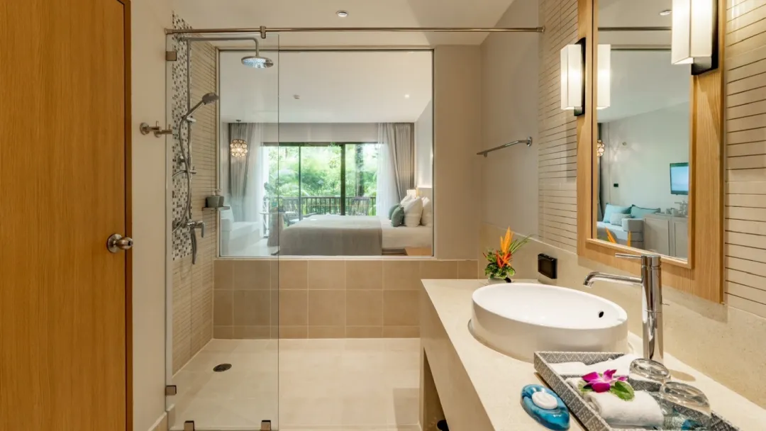 Apasara Beach Resort and Villas - Deluxe Room - Bathroom Detail