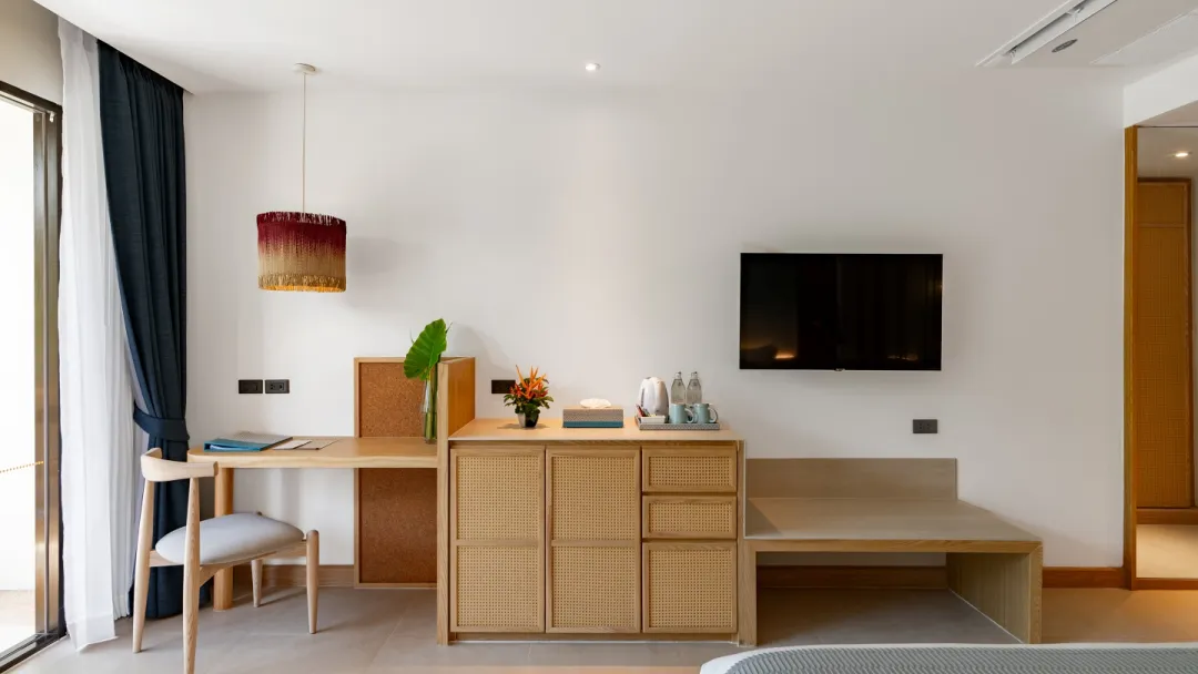 Apasara Beach Resort and Villas - Deluxe Room -Detail