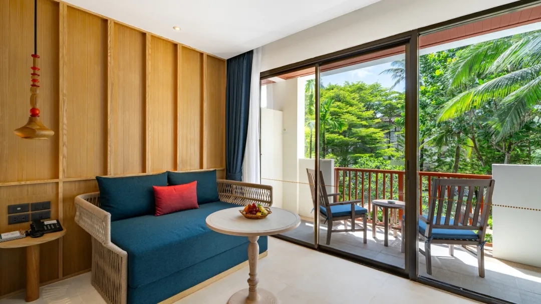 Apasara Beach Resort and Villas - Deluxe Room -Sitting area