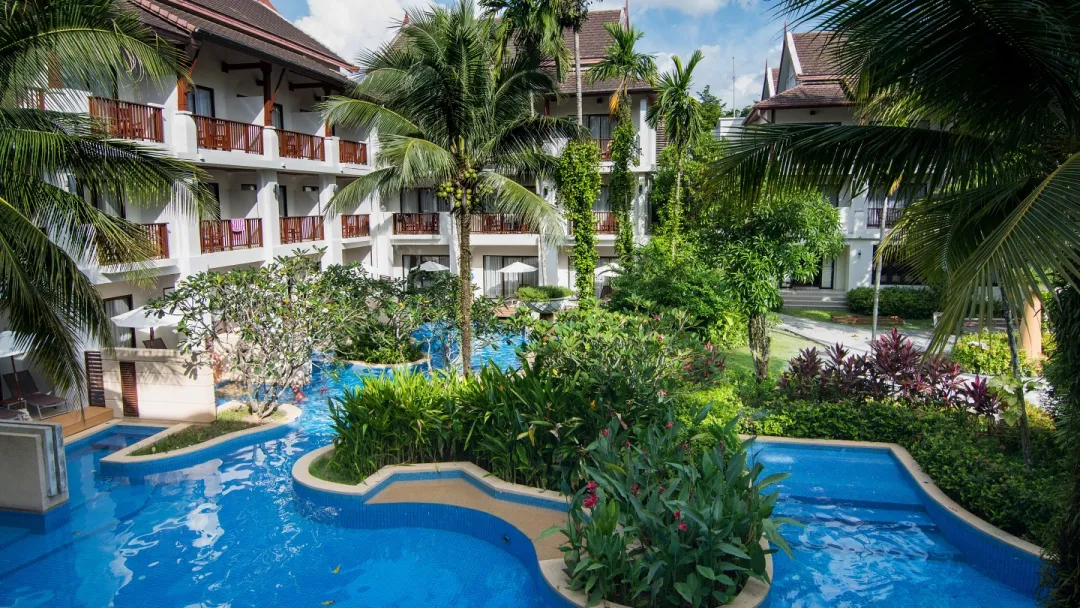 Apasara Beach Resort and Villas - Deluxe Pool Access Room -Cascade