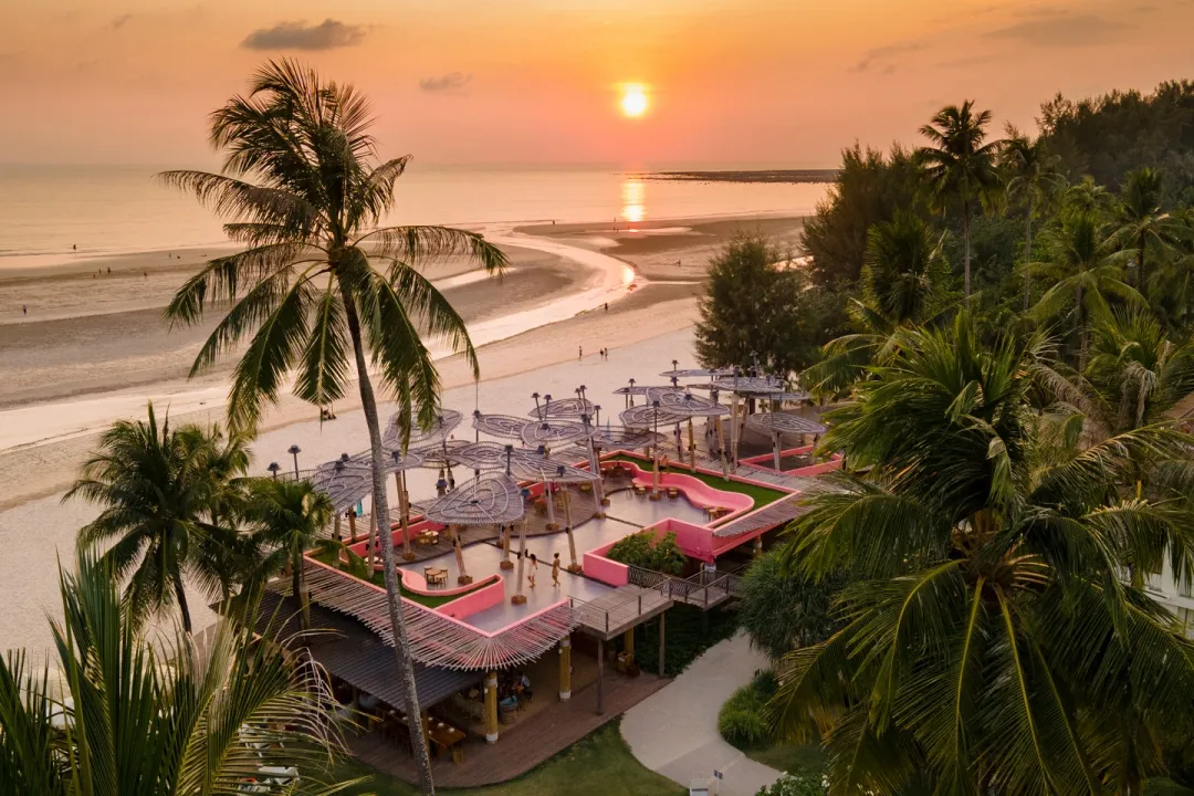 Apsara Beachfront Resort and Villa