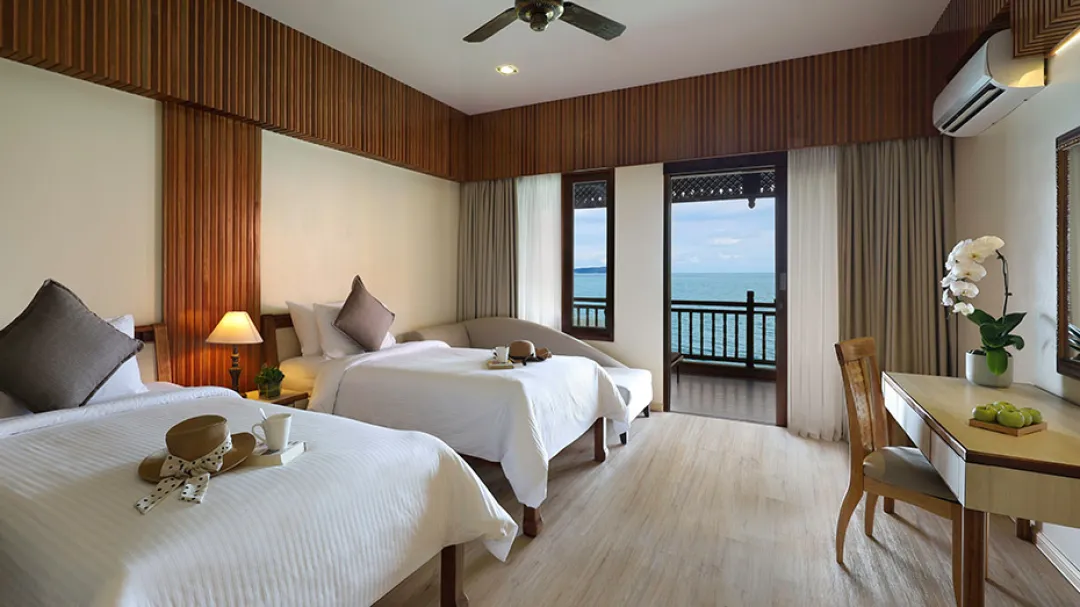Premier Chalet on Water - Twin Bed
