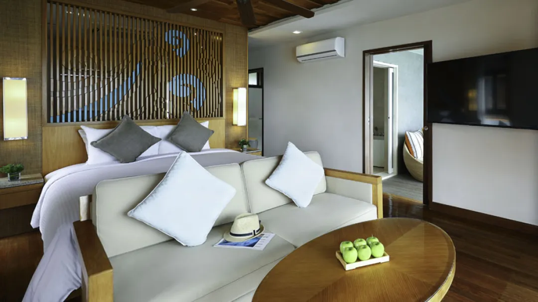 Premier Suite on Water - Bedroom