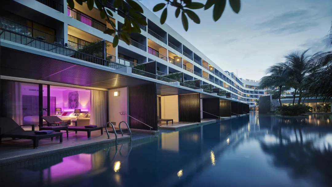 Lagoon Deluxe - Pool View