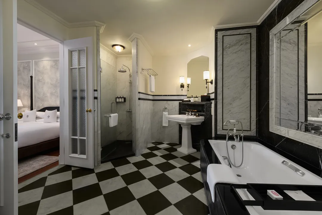 Premier Suite - Bathroom