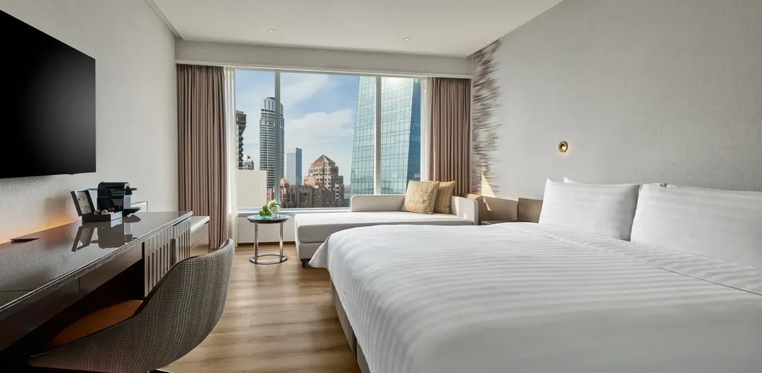 Traders Club Room - Bedroom
