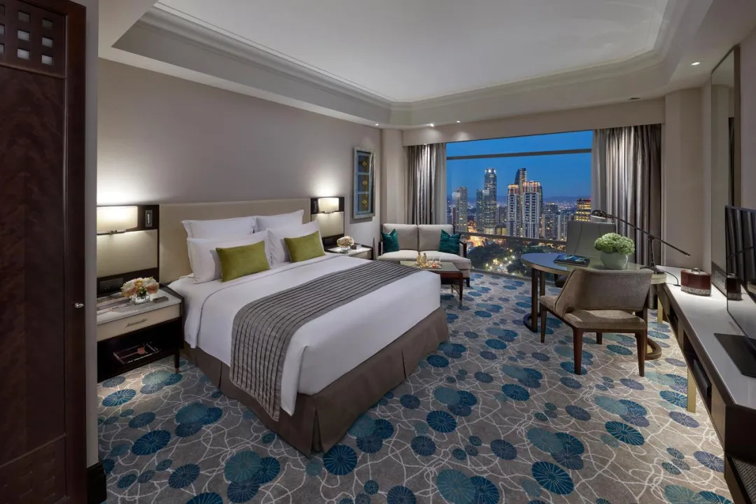 Club Park View Room - King Bed