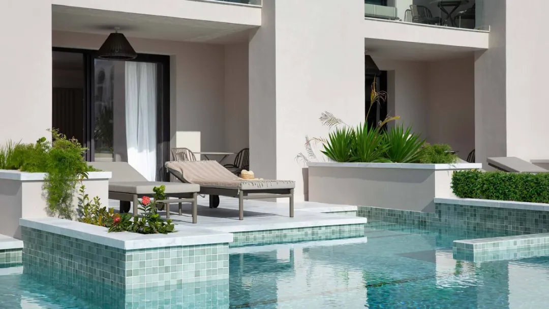 Junior Swim-Up Suite Pool View - Pool View