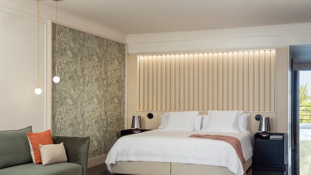 Two-Story Rooftop Terrace Suite with Private Pool - Bedroom