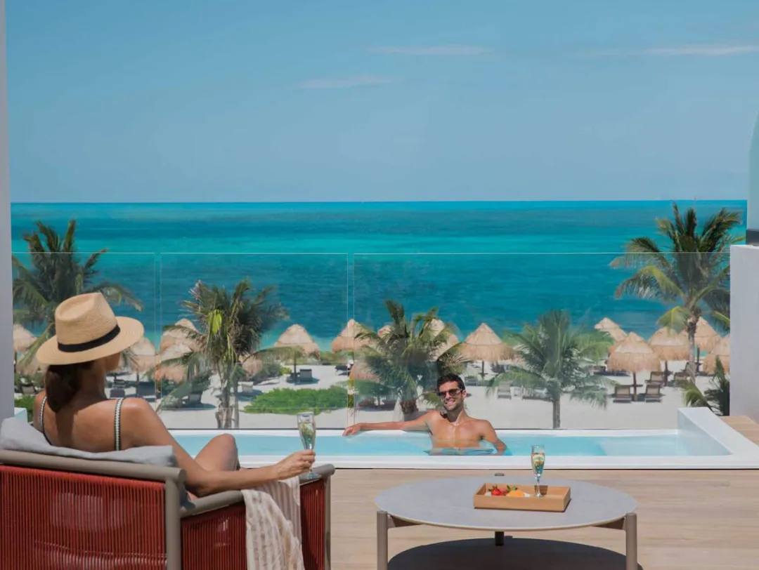 Excellence Club Beachfront Honeymoon Two-Story Rooftop Terrace Suite with Private Pool - Rooftop Pool with View