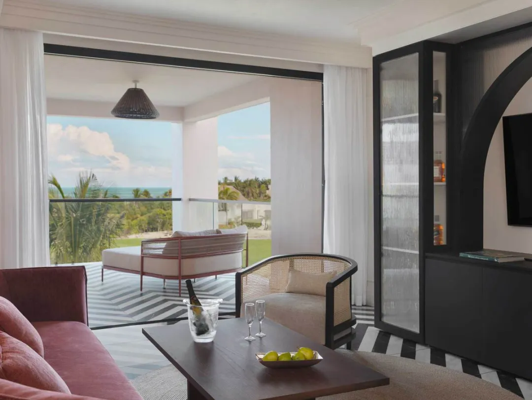 Excellence Club Honeymoon Suite Partial Ocean View - Living Room