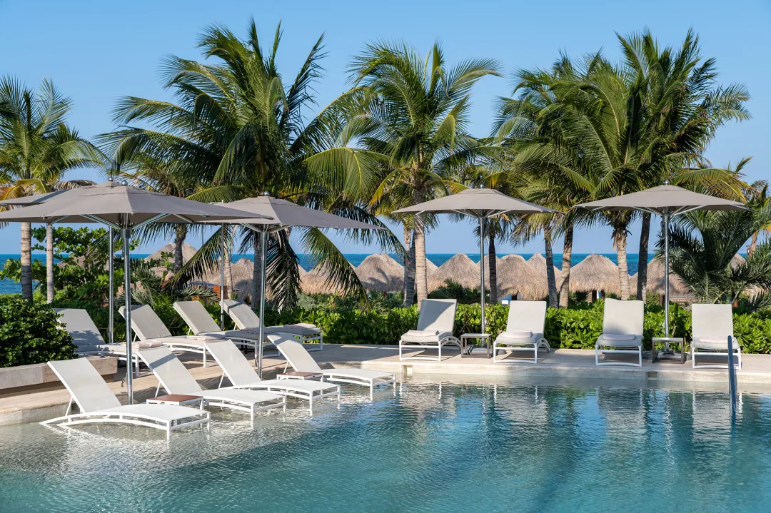 ATELIER Playa Mujeres - Pool Lounge