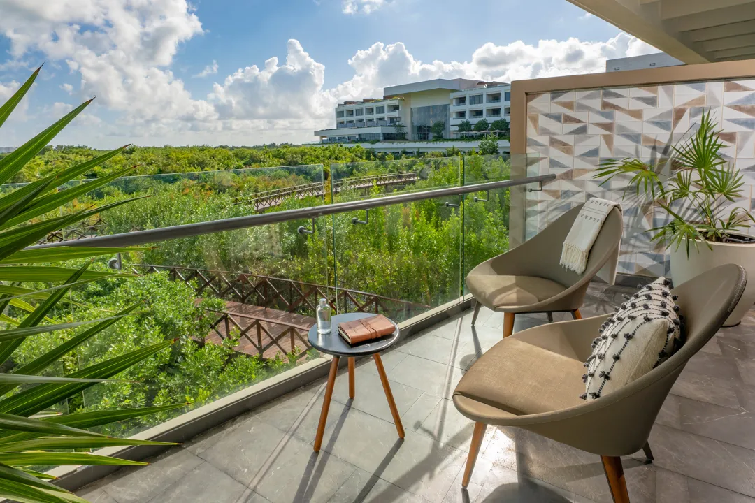 Junior Suite - Balcony Lounge View