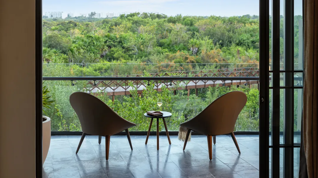 Junior Suite - Balcony Lounge