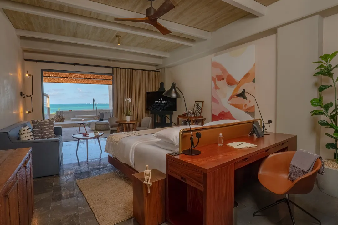 Inspira Junior Suite Oceanfront - Bedroom with Ocean View