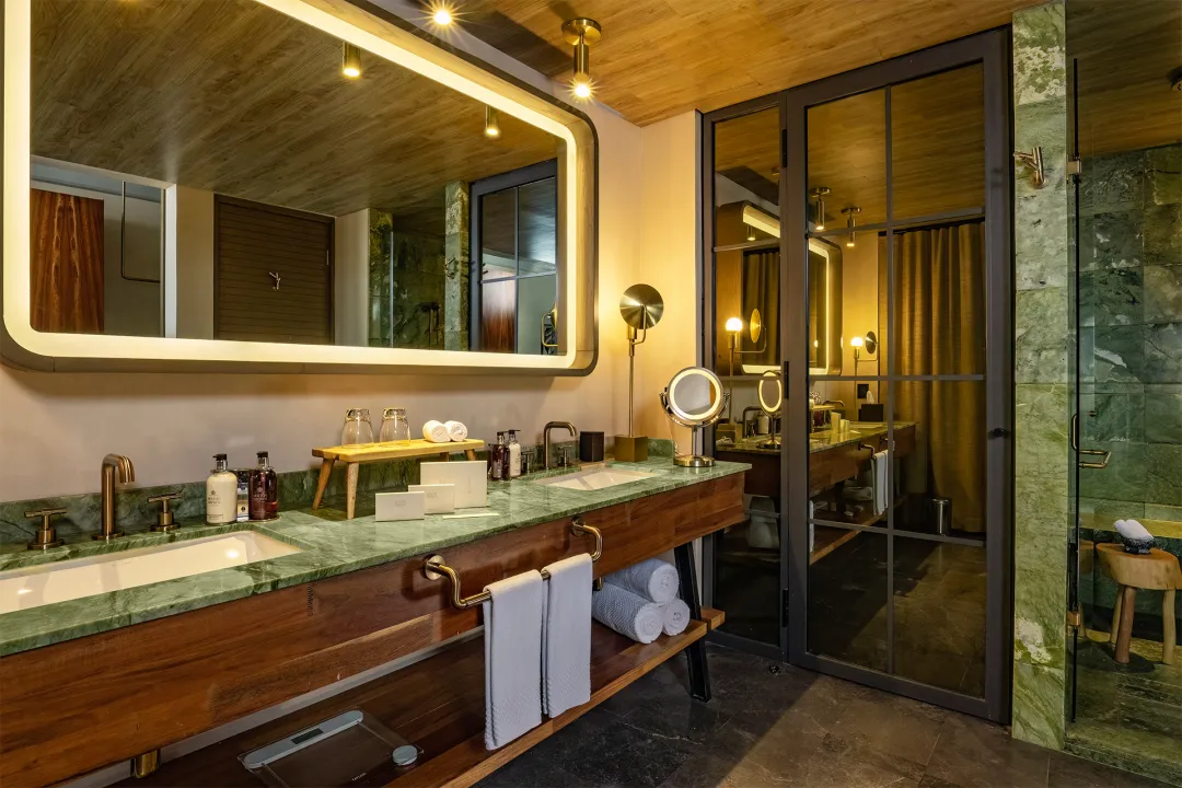Inspira Terrace Suite - Bathroom