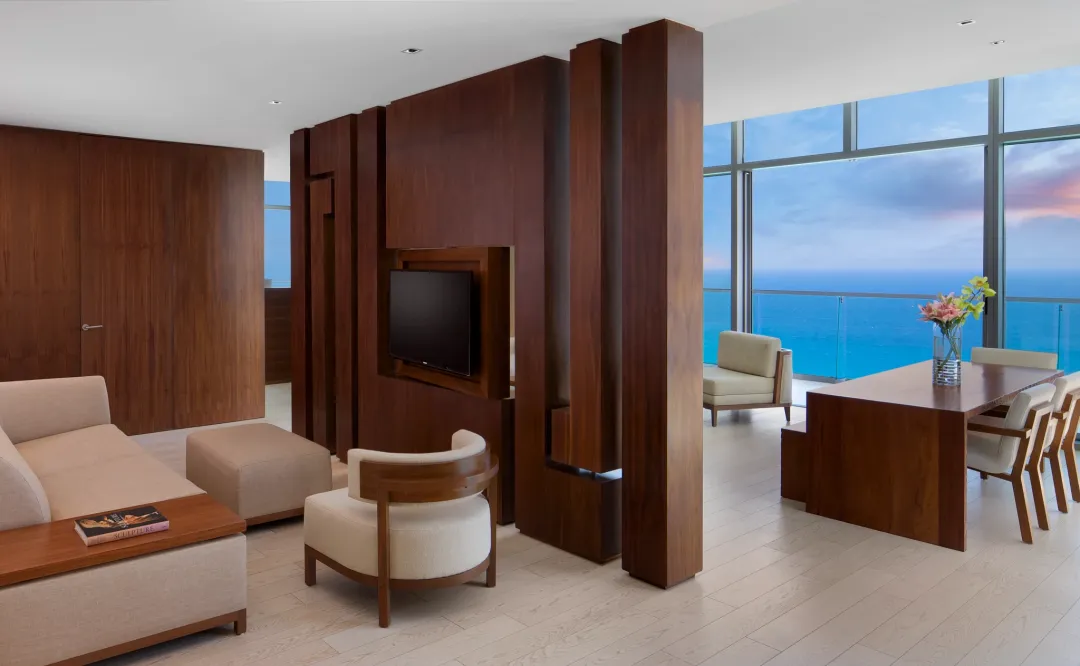 Master Suite Oceanfront - Living Room