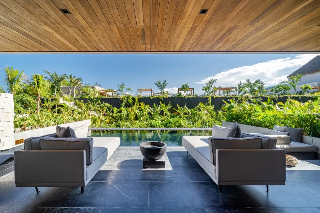 Master Suite Swimout Tropical View - Terrace Lounge