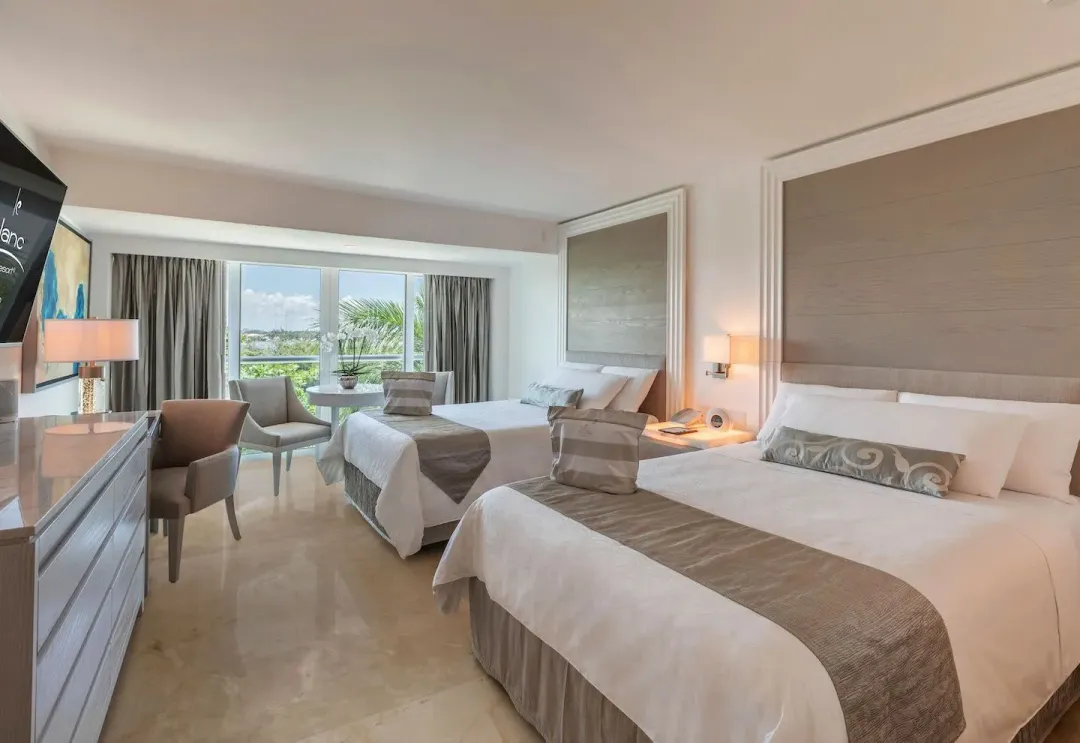 Royale Deluxe Lagoon View - Twin Bed