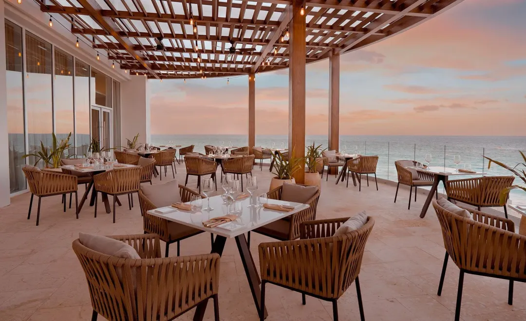 Sun Palace Cancun - Restaurant with Sea View
