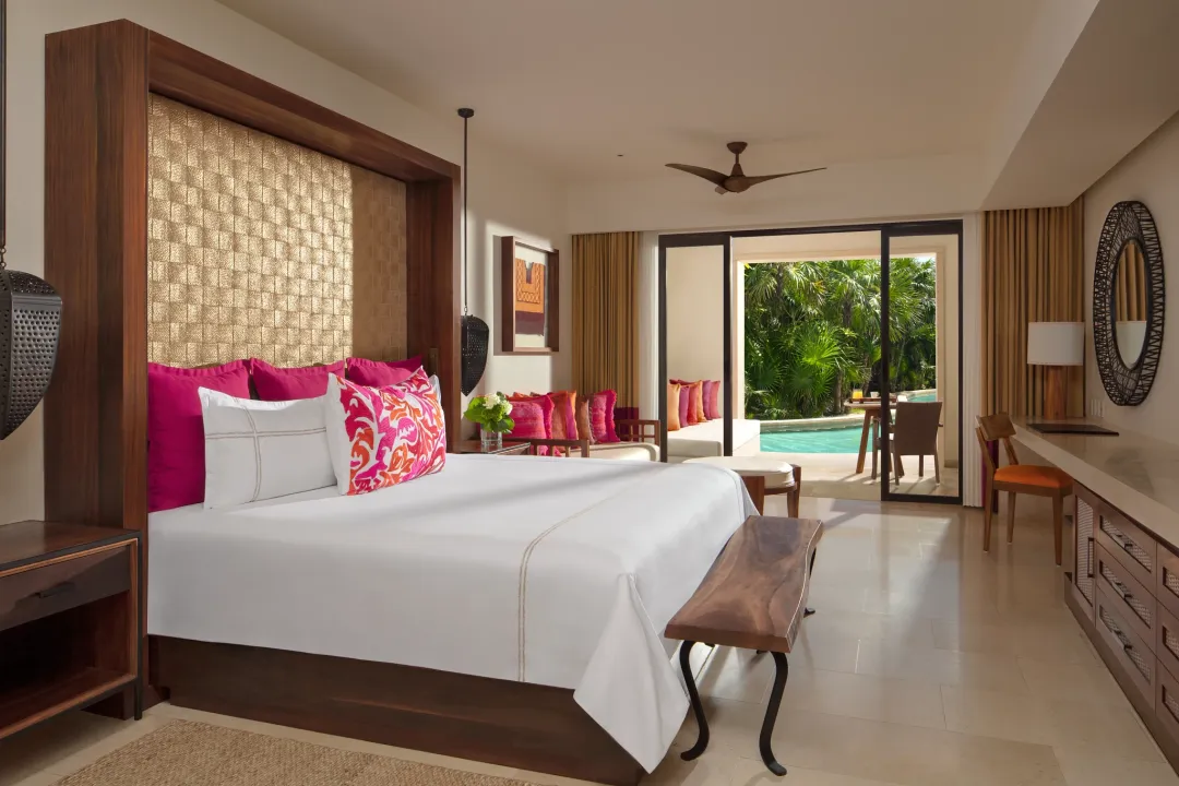 Junior Suite Ocean View - King Bed
