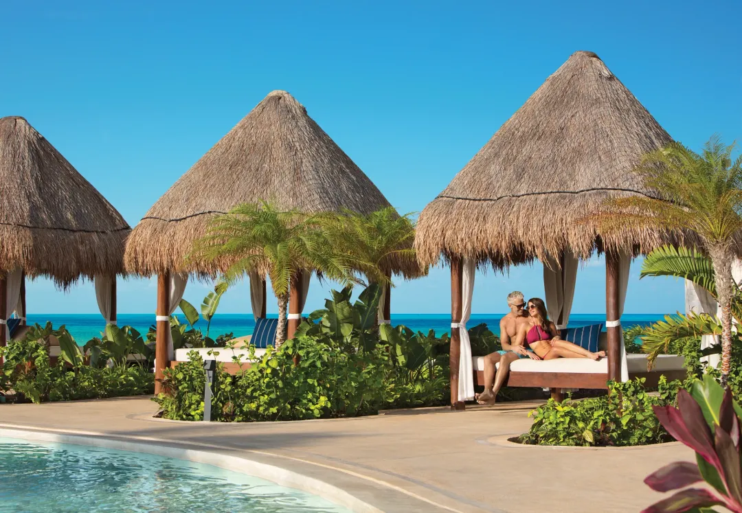 Dreams Playa Mujeres Golf & Spa Resort - Couples Balinese Beds