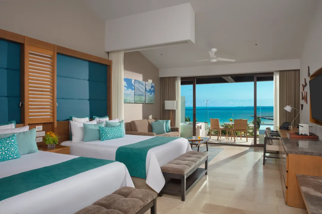 Preferred Club Junior Suite Ocean View - Twin Bed