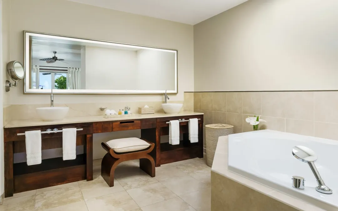 Spice-Island-Beach-Resort-Royal-Cinnamon-and-Saffron-Beach-Suite-Bathroom