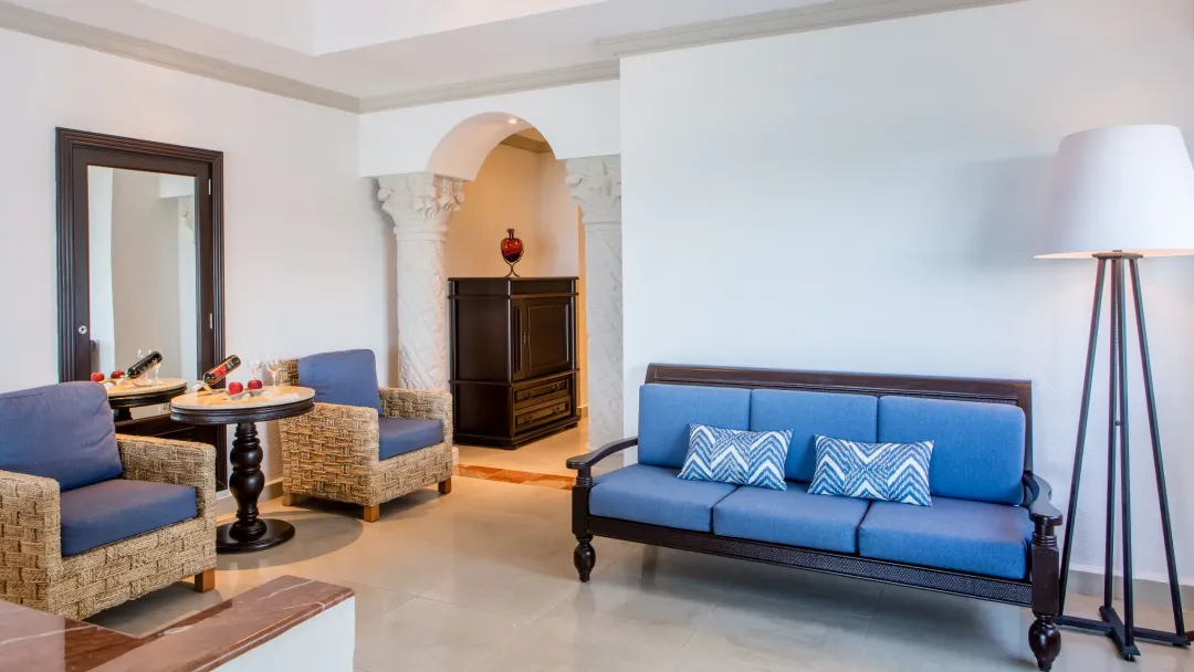 Ocean View Swim Up Suite - Living Room