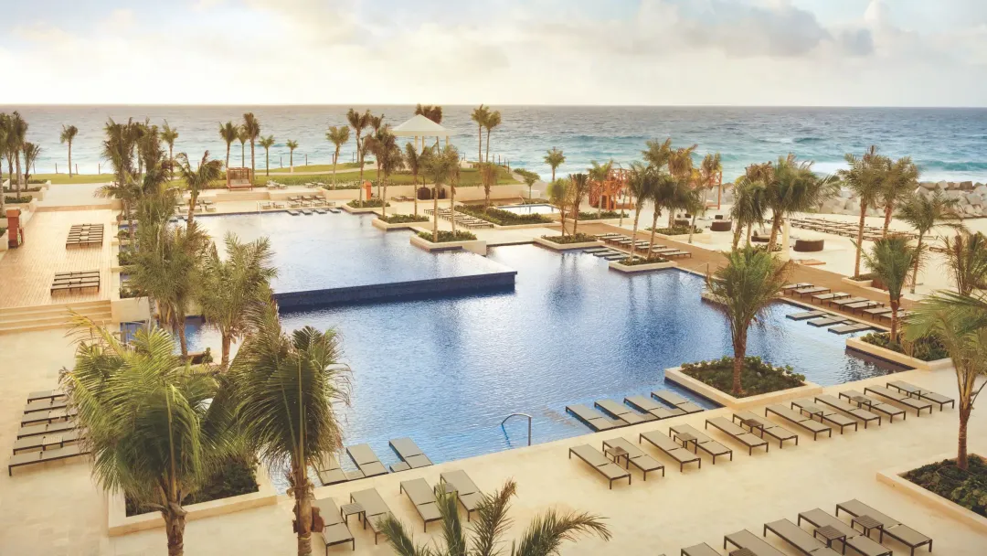 Hyatt Ziva Cancun - Main Pool