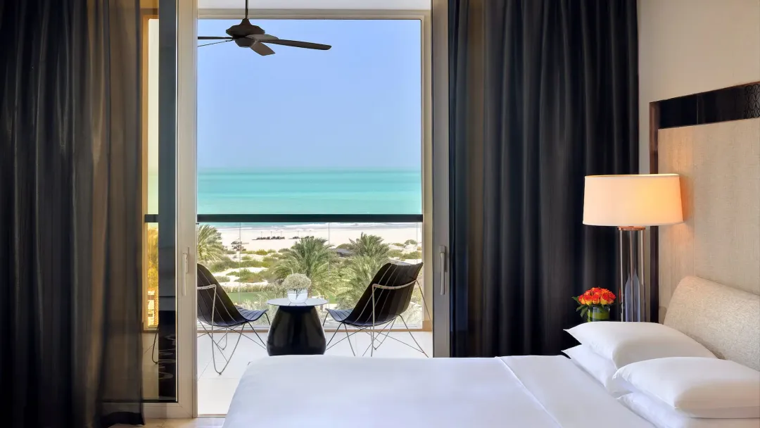 Park-Hyatt-Abu-Dhabi-Hotel-and-Villas-Sea-View-King-Room