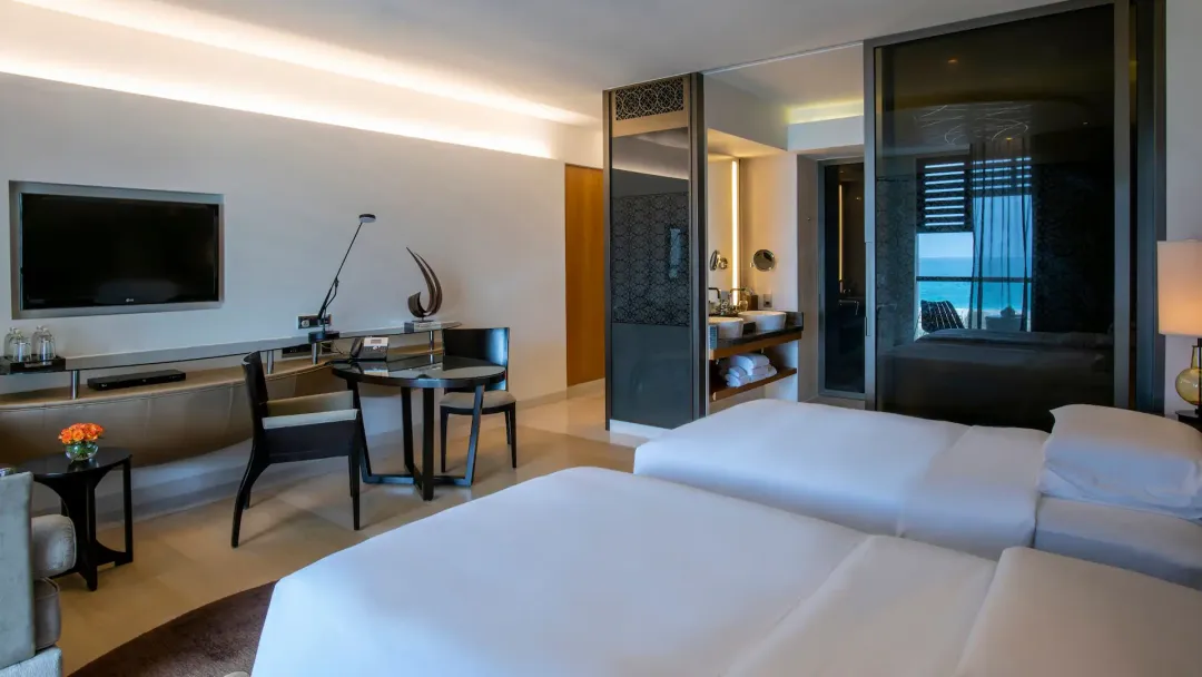 Park-Hyatt-Abu-Dhabi-Hotel-and-Villas-Sea-View-Twin-Room
