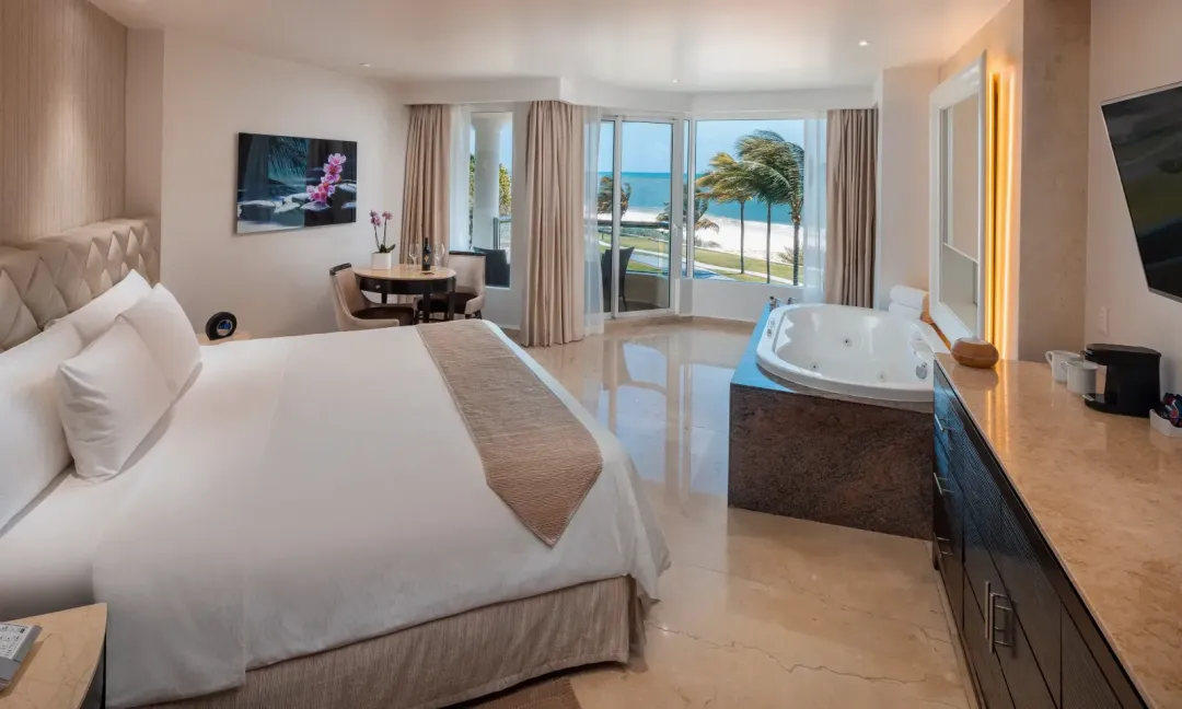 Superior Deluxe Ocean View - King Bed