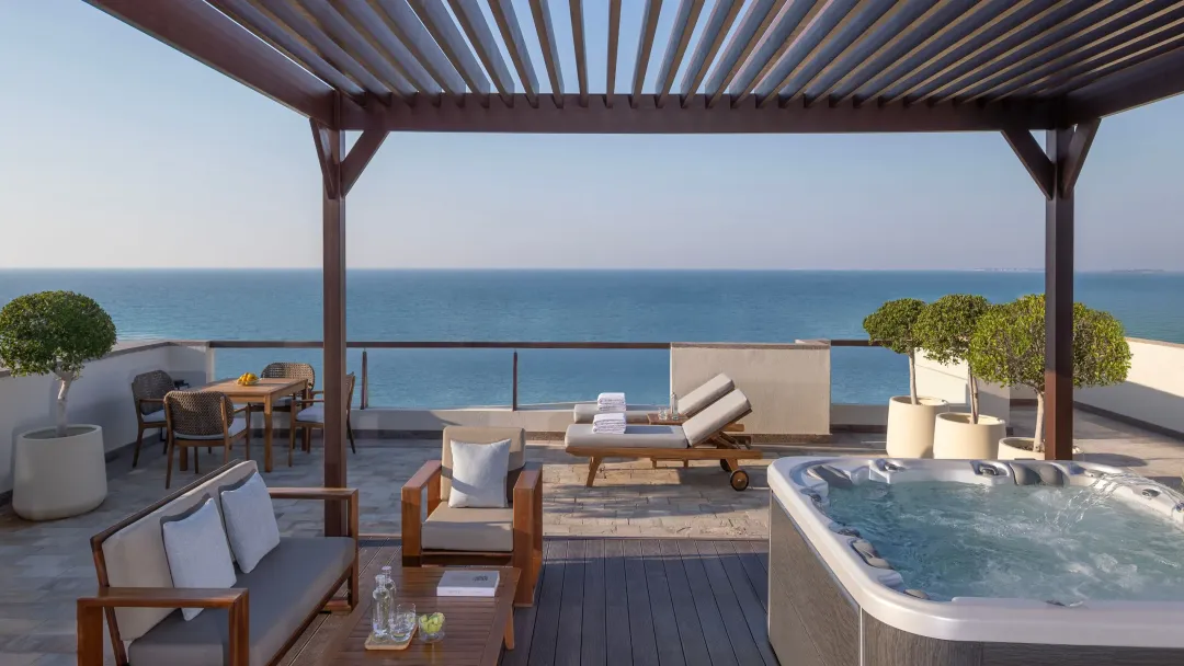 Park-Hyatt-Abu-Dhabi-Hotel-and-Villas-Terrace-Suite-View