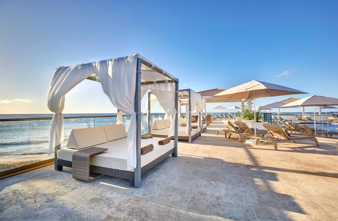 Royatlon-Grenada-Beach-Cabanas