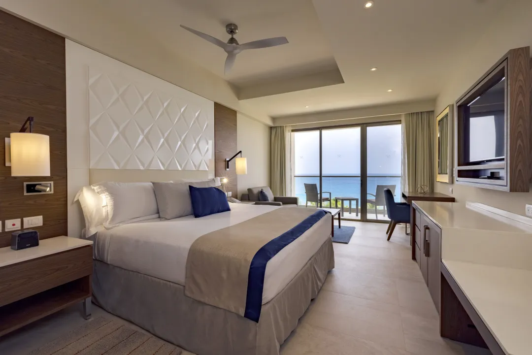 Royalton-Grenada-Luxury-Junior-Suite