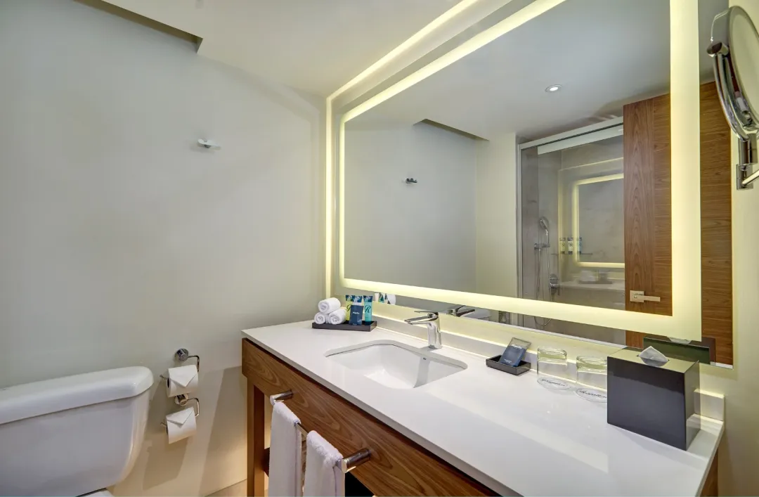 Royalton-Grenada-Luxury-Beach-Walkout-Bathroom