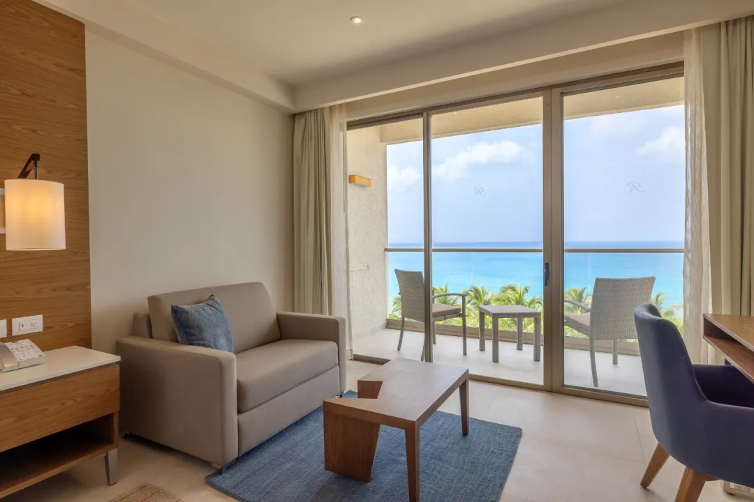 Royalton-Grenada-Luxury-Junior-Suite-Diamond-Club-View