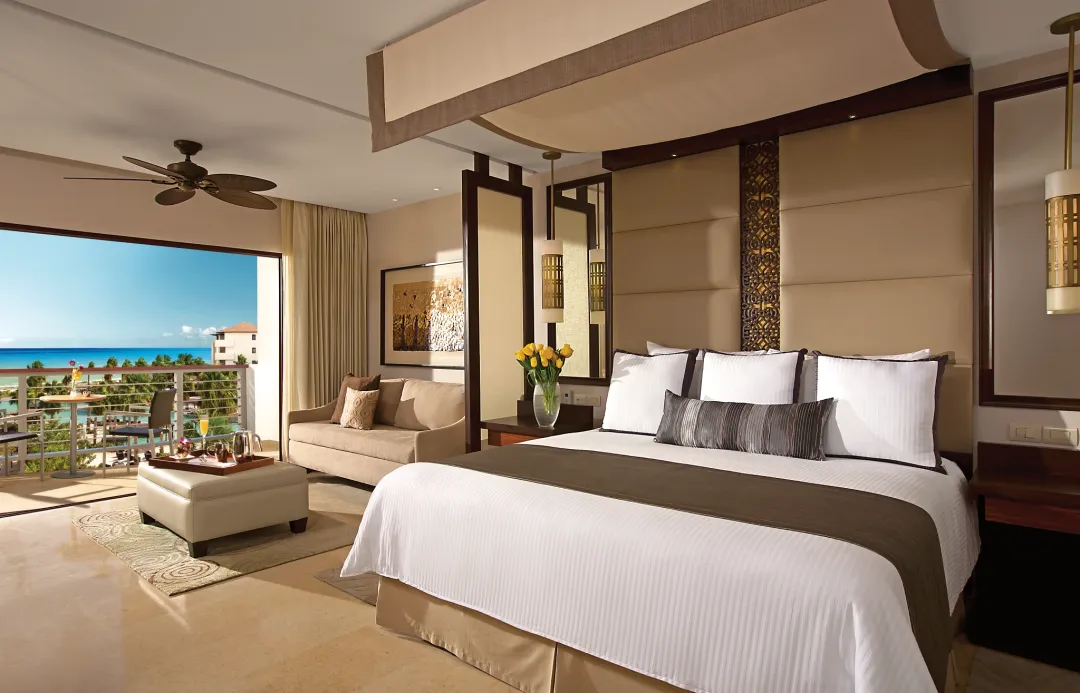 Preferred Club Junior Suite Ocean View - King Bed