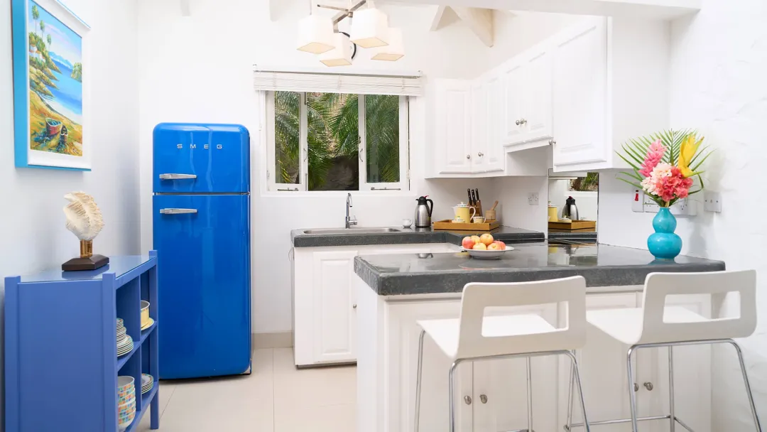 Mount-Cinnamon-Suite-King-Bed-Kitchen