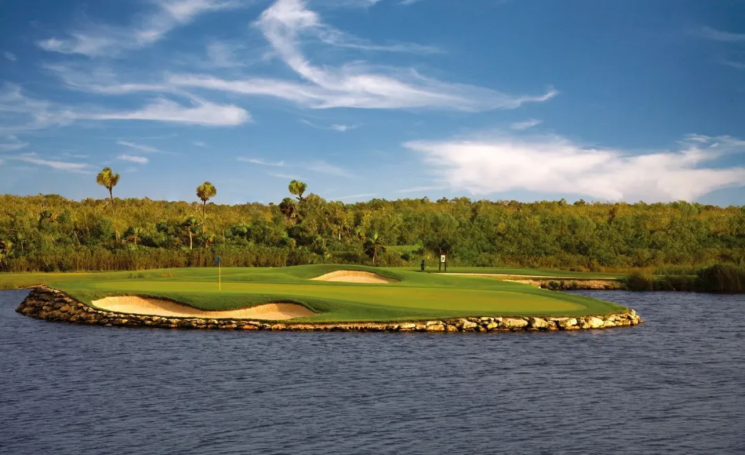 Superior Junior Suite Golf Course View - Golf Course